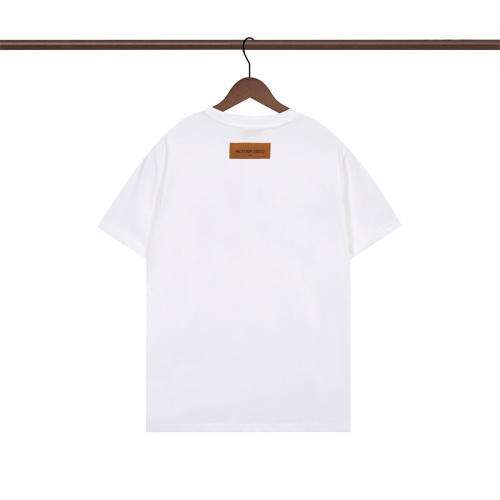 Replica Louis Vuitton LV T-Shirts Short Sleeved For Unisex #1259557 $32.00 USD for Wholesale