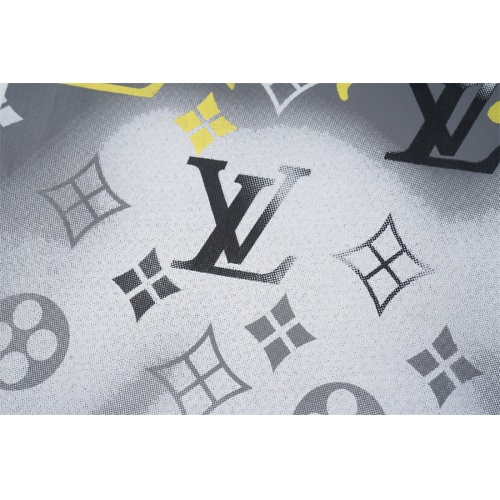 Replica Louis Vuitton LV T-Shirts Short Sleeved For Unisex #1259557 $32.00 USD for Wholesale