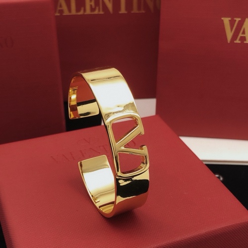 Valentino Bracelets #1261572 $32.00 USD, Wholesale Replica Valentino Bracelets