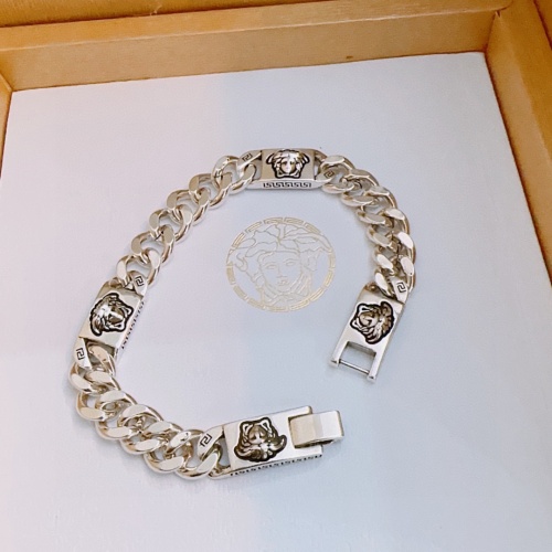 Versace Bracelets #1261922 $64.00 USD, Wholesale Replica Versace Bracelets