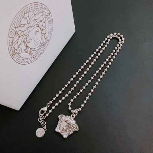 Versace Necklaces #1261961 $42.00 USD, Wholesale Replica Versace Necklaces