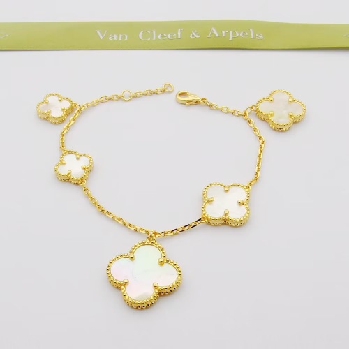 Van Cleef &amp; Arpels Bracelets For Women #1262407 $32.00 USD, Wholesale Replica Van Cleef &amp; Arpels Bracelets