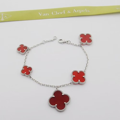 Van Cleef &amp; Arpels Bracelets For Women #1262408 $32.00 USD, Wholesale Replica Van Cleef &amp; Arpels Bracelets