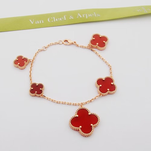 Van Cleef &amp; Arpels Bracelets For Women #1262409 $32.00 USD, Wholesale Replica Van Cleef &amp; Arpels Bracelets