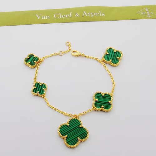 Van Cleef &amp; Arpels Bracelets For Women #1262415 $32.00 USD, Wholesale Replica Van Cleef &amp; Arpels Bracelets