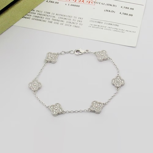 Van Cleef &amp; Arpels Bracelets For Women #1262766 $29.00 USD, Wholesale Replica Van Cleef &amp; Arpels Bracelets