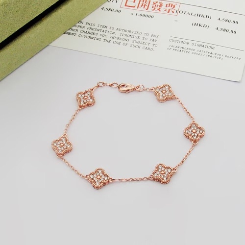 Van Cleef &amp; Arpels Bracelets For Women #1262767 $29.00 USD, Wholesale Replica Van Cleef &amp; Arpels Bracelets