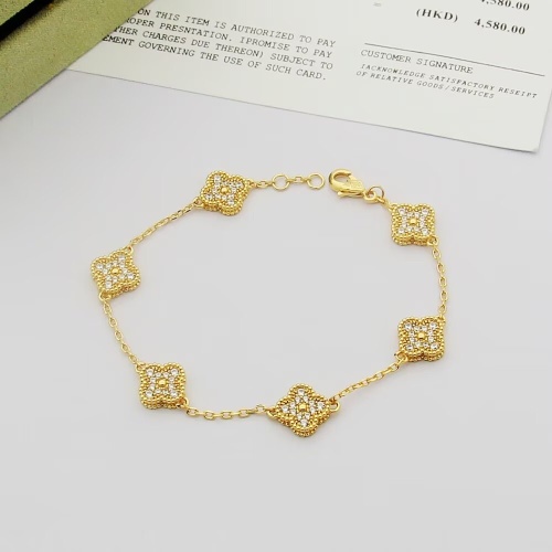 Van Cleef &amp; Arpels Bracelets For Women #1262768 $29.00 USD, Wholesale Replica Van Cleef &amp; Arpels Bracelets