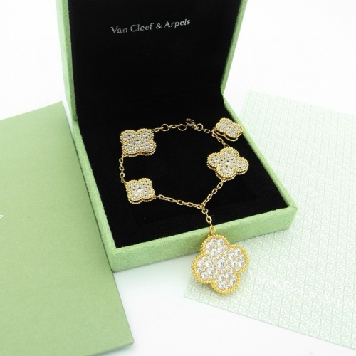 Replica Van Cleef & Arpels Jewelry Set For Women #1262956 $98.00 USD for Wholesale