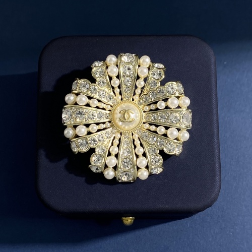 Chanel Brooches For Women #1263235 $34.00 USD, Wholesale Replica Chanel Brooches