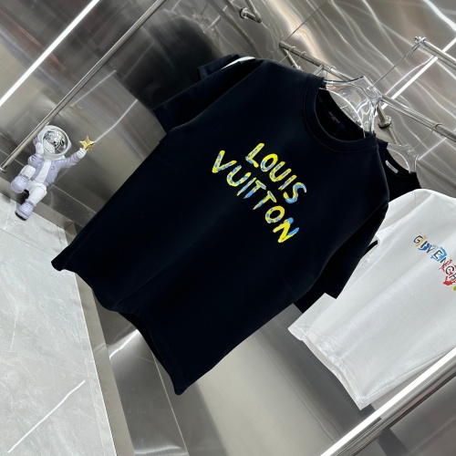 Replica Louis Vuitton LV T-Shirts Short Sleeved For Unisex #1266172 $42.00 USD for Wholesale