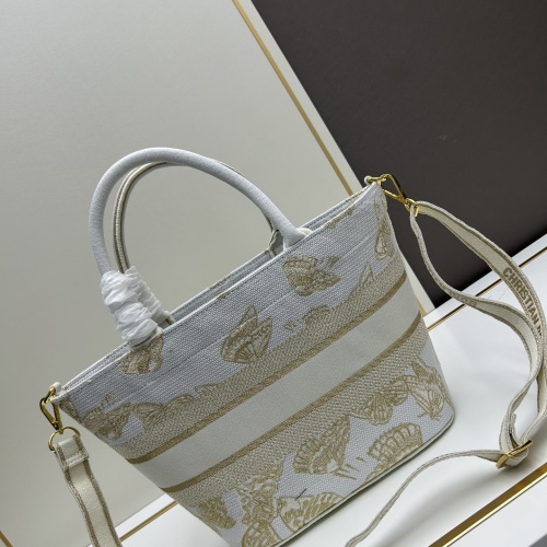 Replica Christian Dior AAA Quality Handbags For Women #1267795 $105.00 USD for Wholesale