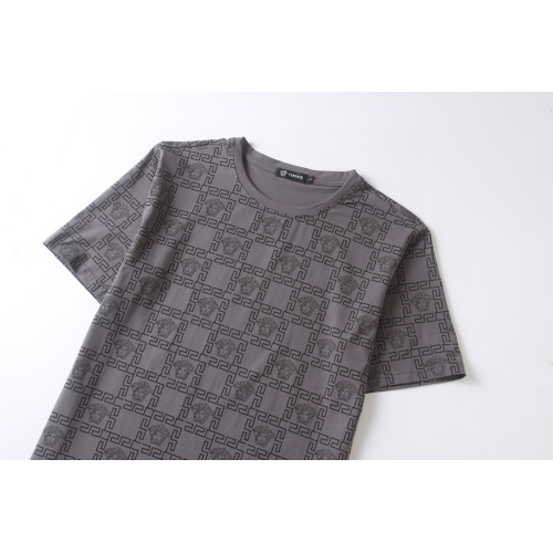 Replica Versace T-Shirts Short Sleeved For Men #1267910 $29.00 USD for Wholesale