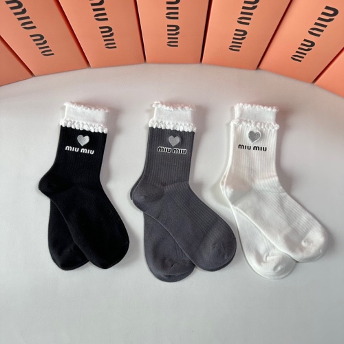 MIU MIU Socks #1269610 $32.00 USD, Wholesale Replica MIU MIU Socks