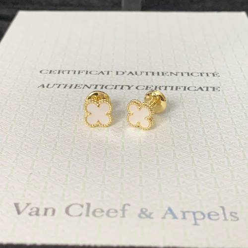 Van Cleef &amp; Arpels Earrings For Women #1269986 $45.00 USD, Wholesale Replica Van Cleef &amp; Arpels Earrings