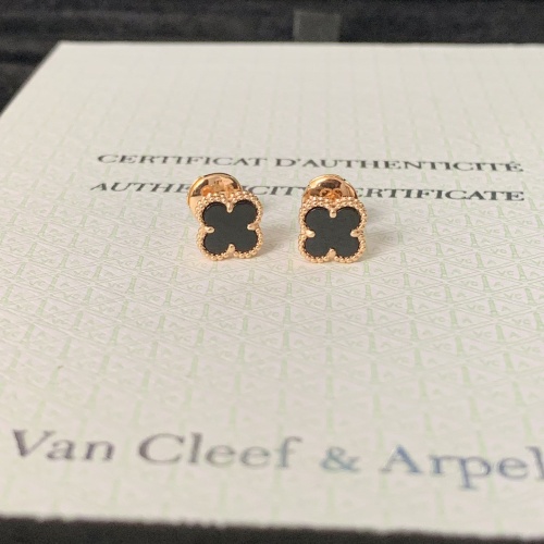 Van Cleef &amp; Arpels Earrings For Women #1269989 $45.00 USD, Wholesale Replica Van Cleef &amp; Arpels Earrings