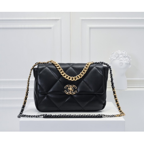 Chanel AAA Quality Messenger Bags #1270154 $88.00 USD, Wholesale Replica Chanel AAA Messenger Bags