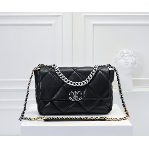 Chanel AAA Quality Messenger Bags #1270160 $88.00 USD, Wholesale Replica Chanel AAA Messenger Bags