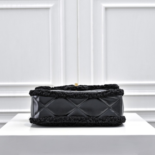 Replica Chanel AAA Quality Messenger Bags #1270169 $82.00 USD for Wholesale