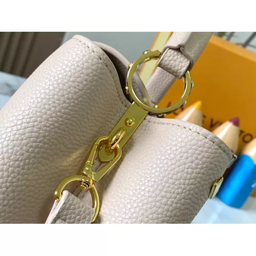 Replica Louis Vuitton AAA Quality Messenger Bags For Women #1270658 $92.00 USD for Wholesale