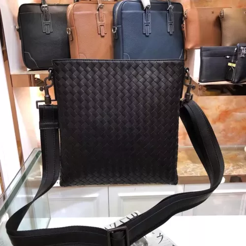 Bottega Veneta AAA Man Messenger Bags #1273888 $165.00 USD, Wholesale Replica Bottega Veneta AAA Man Messenger Bags