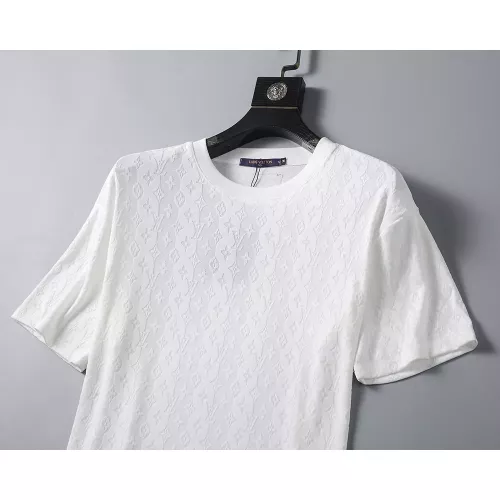 Replica Louis Vuitton LV T-Shirts Short Sleeved For Men #1277722 $25.00 USD for Wholesale