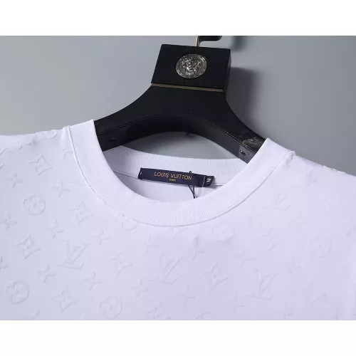 Replica Louis Vuitton LV T-Shirts Short Sleeved For Men #1277734 $25.00 USD for Wholesale