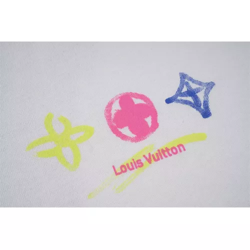 Replica Louis Vuitton LV T-Shirts Short Sleeved For Unisex #1278039 $32.00 USD for Wholesale