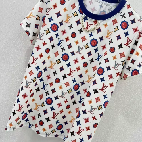 Replica Louis Vuitton LV T-Shirts Short Sleeved For Women #1280051 $64.00 USD for Wholesale