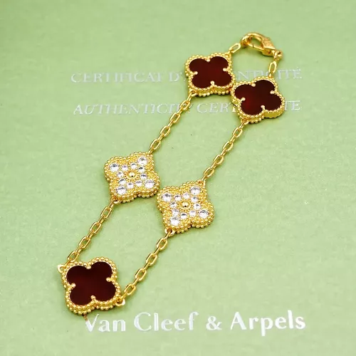 Van Cleef &amp; Arpels Bracelets For Women #1281668 $32.00 USD, Wholesale Replica Van Cleef &amp; Arpels Bracelets