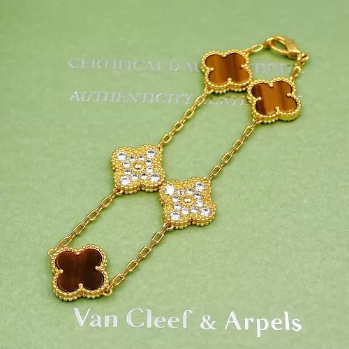 Van Cleef &amp; Arpels Bracelets For Women #1281670 $32.00 USD, Wholesale Replica Van Cleef &amp; Arpels Bracelets