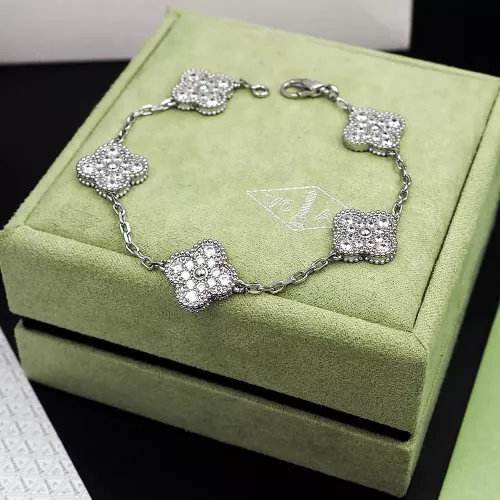 Van Cleef &amp; Arpels Bracelets For Women #1281677 $32.00 USD, Wholesale Replica Van Cleef &amp; Arpels Bracelets