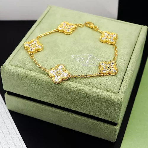 Van Cleef &amp; Arpels Bracelets For Women #1281679 $32.00 USD, Wholesale Replica Van Cleef &amp; Arpels Bracelets