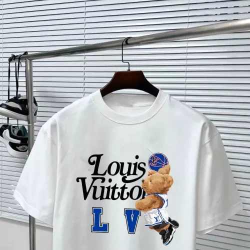 Replica Louis Vuitton LV T-Shirts Short Sleeved For Unisex #1282400 $34.00 USD for Wholesale