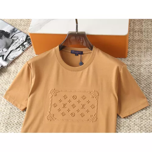 Replica Louis Vuitton LV T-Shirts Short Sleeved For Men #1293427 $38.00 USD for Wholesale