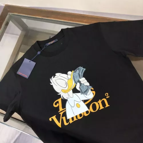 Replica Louis Vuitton LV T-Shirts Short Sleeved For Unisex #1296951 $32.00 USD for Wholesale