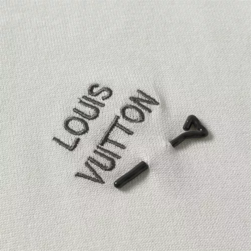 Replica Louis Vuitton LV T-Shirts Short Sleeved For Unisex #1297115 $42.00 USD for Wholesale