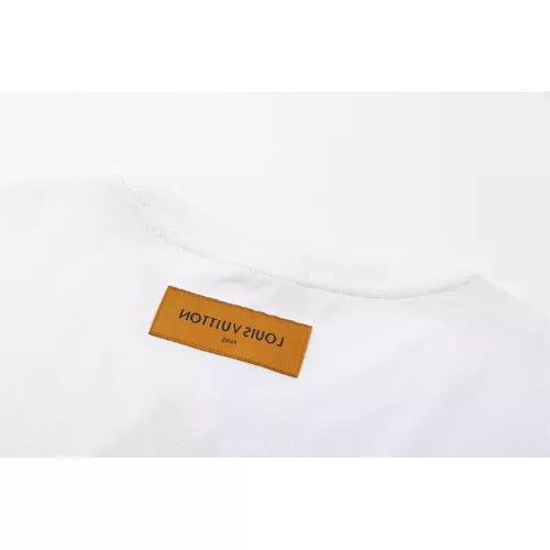 Replica Louis Vuitton LV T-Shirts Short Sleeved For Unisex #1297118 $42.00 USD for Wholesale