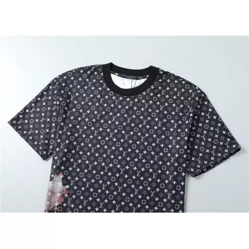 Replica Louis Vuitton LV Tracksuits Short Sleeved For Men #1298452 $48.00 USD for Wholesale