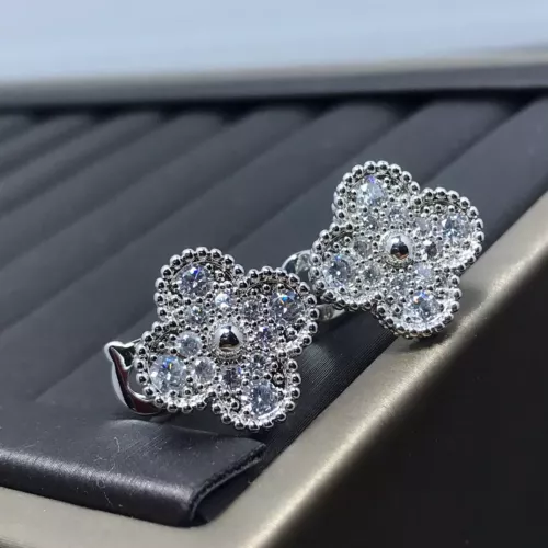 Van Cleef &amp; Arpels Earrings For Women #1301570 $32.00 USD, Wholesale Replica Van Cleef &amp; Arpels Earrings