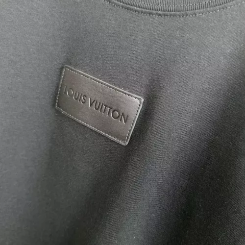 Replica Louis Vuitton LV T-Shirts Short Sleeved For Unisex #1302674 $41.00 USD for Wholesale