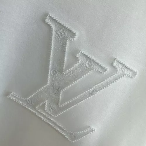 Replica Louis Vuitton LV T-Shirts Short Sleeved For Unisex #1302678 $41.00 USD for Wholesale