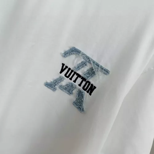 Replica Louis Vuitton LV T-Shirts Short Sleeved For Unisex #1302680 $41.00 USD for Wholesale