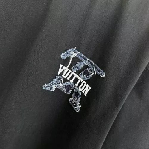 Replica Louis Vuitton LV T-Shirts Short Sleeved For Unisex #1302682 $41.00 USD for Wholesale