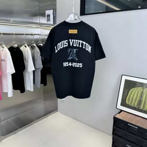 Replica Louis Vuitton LV T-Shirts Short Sleeved For Unisex #1302682 $41.00 USD for Wholesale