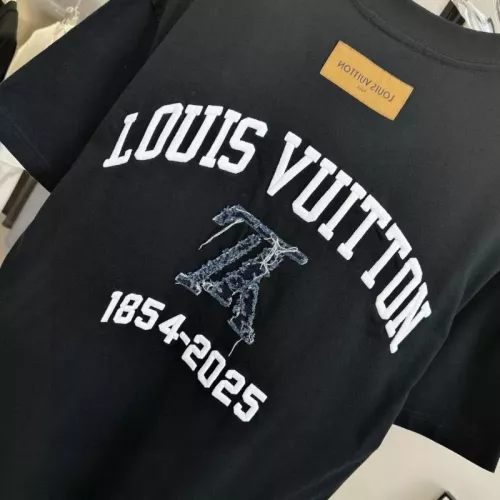 Replica Louis Vuitton LV T-Shirts Short Sleeved For Unisex #1302682 $41.00 USD for Wholesale