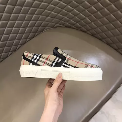 Replica Burberry Casual Shoes For Men #1303582 $76.00 USD for Wholesale