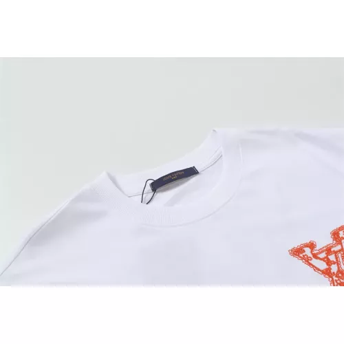 Replica Louis Vuitton LV T-Shirts Short Sleeved For Unisex #1308192 $36.00 USD for Wholesale