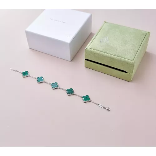 Replica Van Cleef & Arpels Bracelets For Women #1313642 $22.00 USD for Wholesale