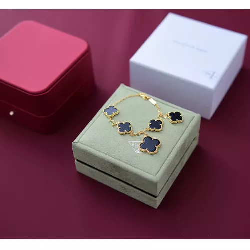 Van Cleef &amp; Arpels Bracelets For Women #1313662 $22.00 USD, Wholesale Replica Van Cleef &amp; Arpels Bracelets